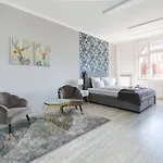 Designer Apartment On The Budapest Broadway With 2Br And Ac